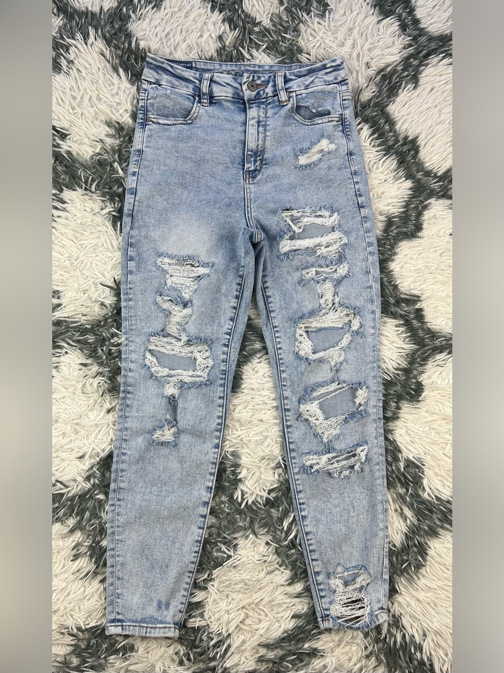 American Eagle Women’s Curvy Super Hi-Rise Jeggings Distressed Size 4 Short